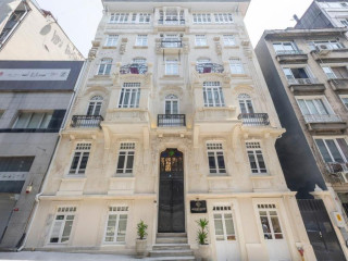 Moonlight Elegance Boutique Hotel