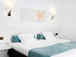 Morlans Garden Hotel