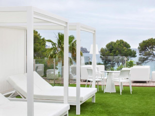 Morlans Garden Hotel