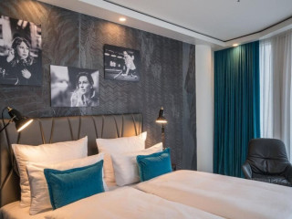 MOTEL ONE BERLIN-UPPER WEST