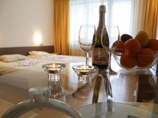 MOUNTAIN PARADISE BY WALNUT TREES APART HOTEL