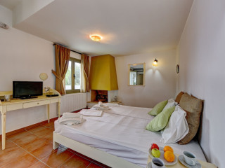 Mourtzanakis Residence