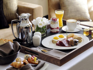 Movenpick Jumeirah Lakes Towers