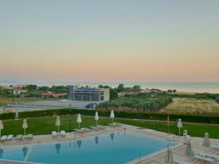 MOVENPICK RESORT SOMA BAY