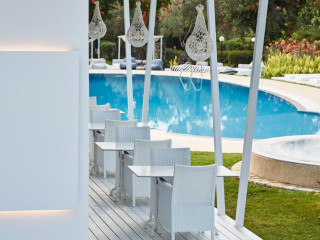 Mr and Mrs White Corfu