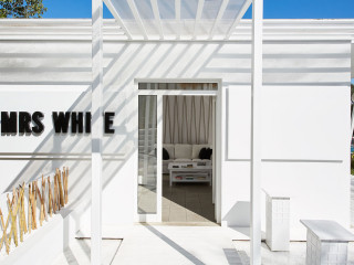 Mr & Mrs White Corfu