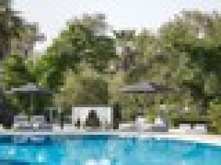 Mr & Mrs White Corfu