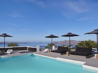 Mr. & Mrs. White Oia - Santorini