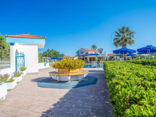 Muses Hotel