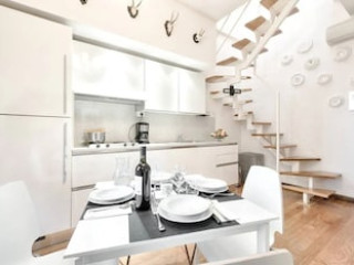 MY GUEST IN FLORENCE