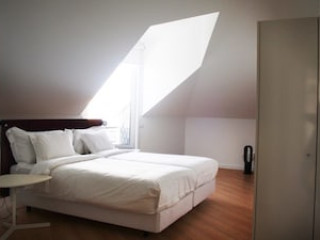 MY PLACE - LISBON LOUNGE SUITES