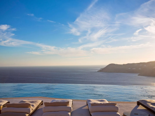 MYCONIAN UTOPIA HOTEL