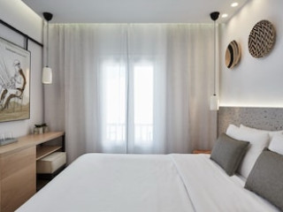 MYKONOS KOSMOPLAZ BEACH HOTEL