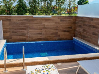 Mythic Summer Hotel