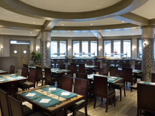 NAAMA BAY HOTEL & RESORT