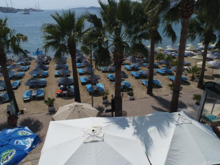 Nagi Beach Hotel