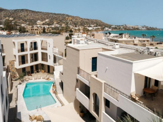 Nami Hotel & Suites