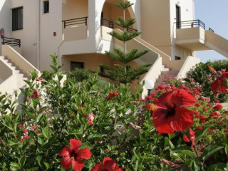 Nanakis Beach Apartments