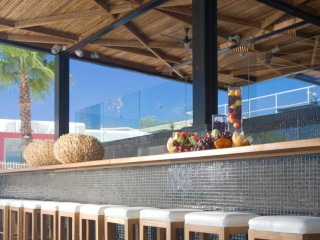 Napa Mermaid Hotel & Suites