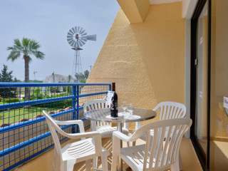 Napa Prince Hotel Apts