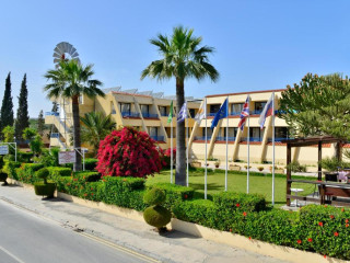 Napa Prince Hotel Apts