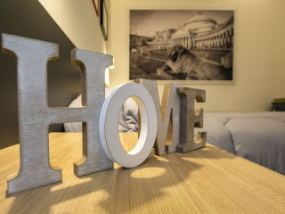 NAPOLI SQUARES SUITES