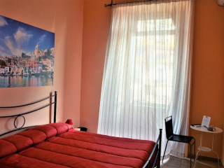 Napoli Station B&B