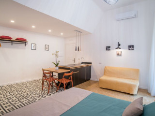 NAPOLIAMO GUEST HOUSE