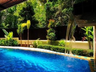 NATTHA WAREE HOT SPRING RESORT AND SPA