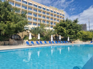 Navarria Hotel