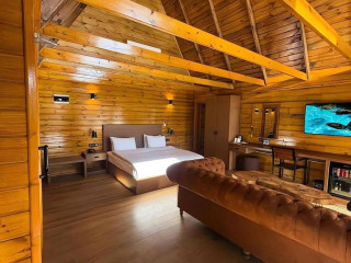 Navy Inn & Bungalows