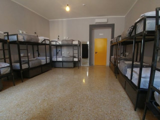 NEAPOLITANTRIPS HOSTEL
