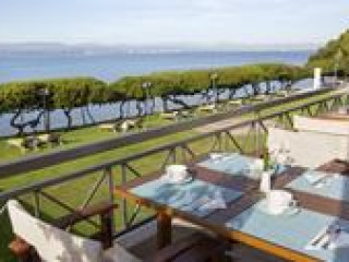 Negroponte Resort