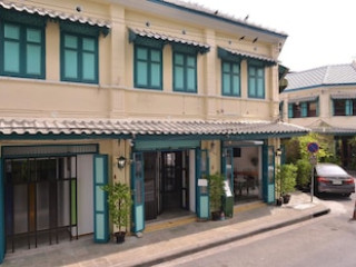 NEIGHBOR PHUTHON BOUTIQUE HOSTEL
