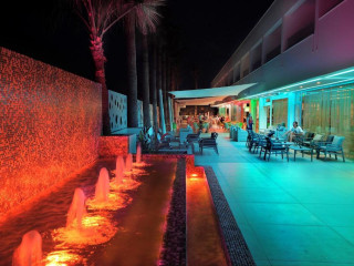 Nelia Beach Hotel & Spa