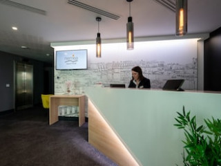 NEMEA APPARTHOTEL PARIS LEVALLOIS