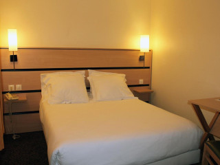 NEW HOTEL SAINT LAZARE
