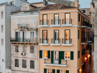 New York Luxury Suites