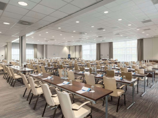 NH AMSTERDAM SCHIPHOL AIRPORT