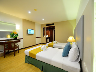 NH Boat Lagoon Phuket Resort