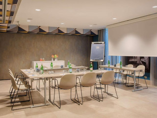 MELPO ANTIA LUXURY APARTMENT