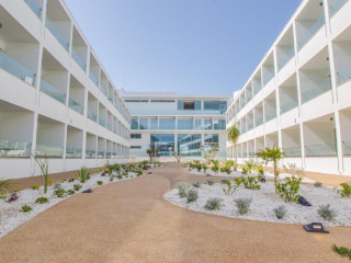 NICHOLAS COLOR HOTEL