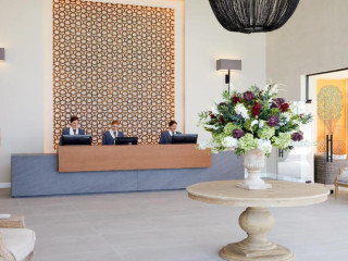 Nido, Mar-Bella Collection