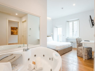 NIKIS COLLECTION TRASTEVERE