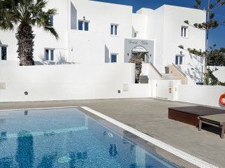 Nikos Hotel Santorini