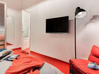 NILO'S APARTMENT