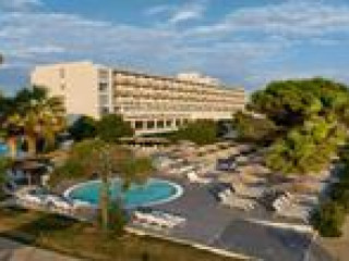 Ninos Grand Beach Hotel & Resort