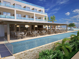 Ninos Laguna Holiday Resort