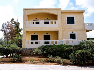 Niros Beach Apartments