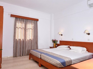 NIROS BEACHFRONT APART HOTEL
